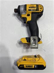 DEWALT DCF885 W/BATTERY